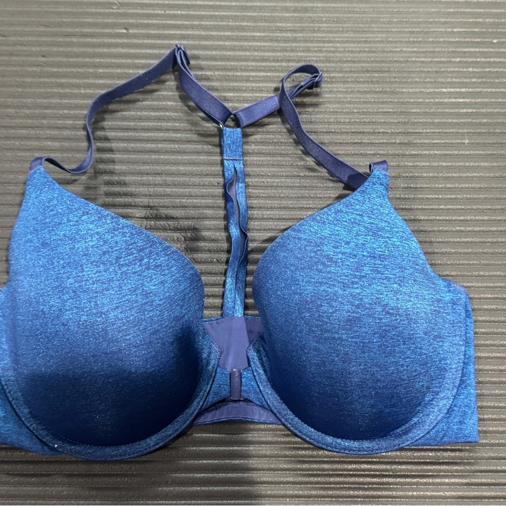 Victoria’s Secret ladies racerback semi Demi/Demi Buste Bra - blue. 34D